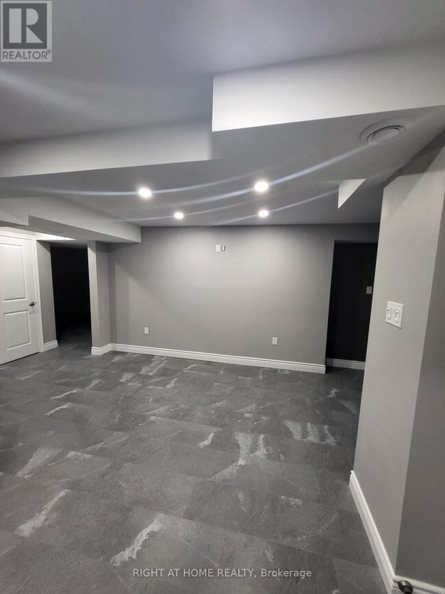Building Photo - 36 Napiermews Dr