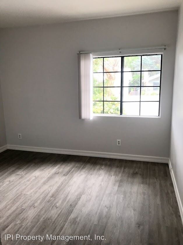 Building Photo - 3745 Arizona St