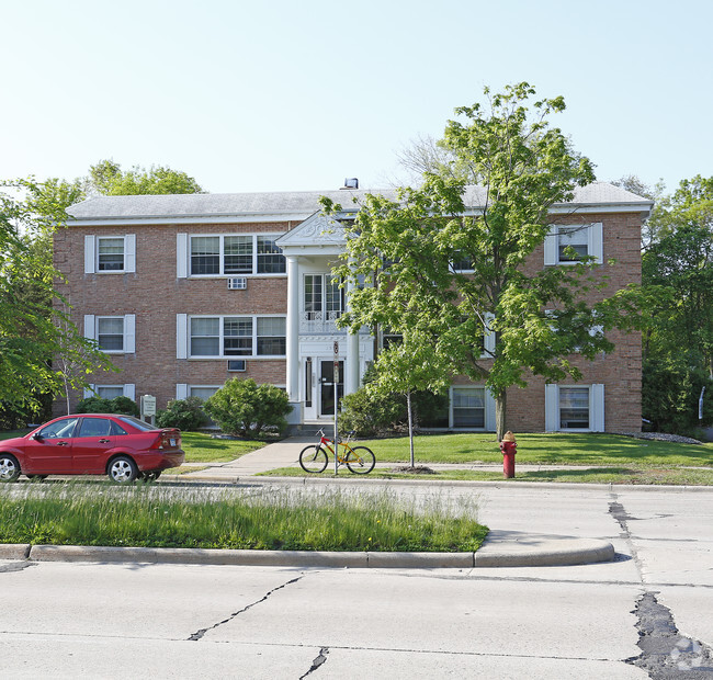 Foto del edificio - Highland Court Apartments