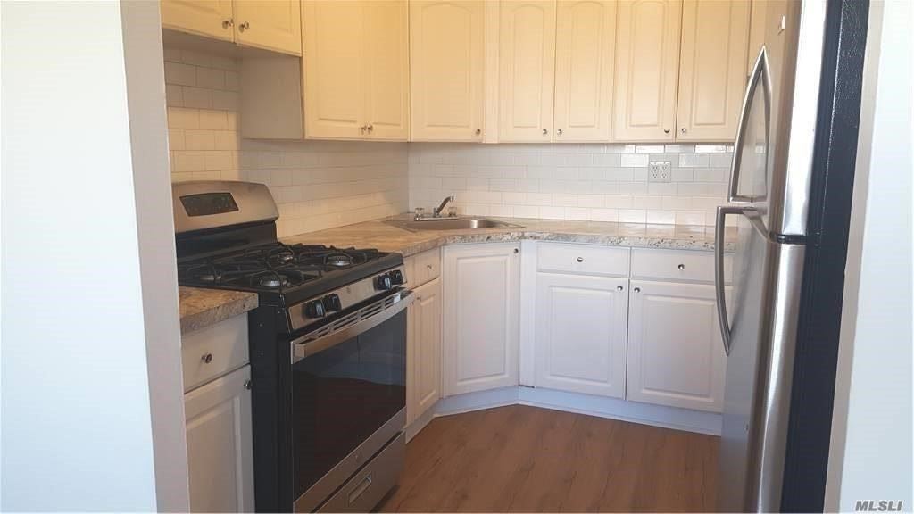 Primary Photo - 153-46-153-77 77th Ave