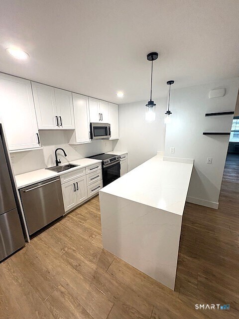 Building Photo - 25 Church St