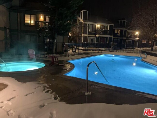 Foto del edificio - 760 Bluejay Rd