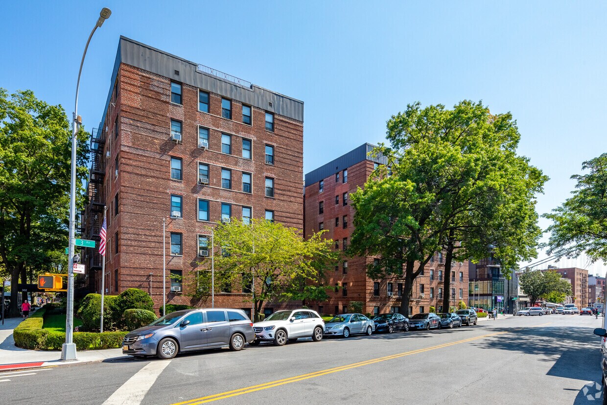 Foto principal - 302 96th St