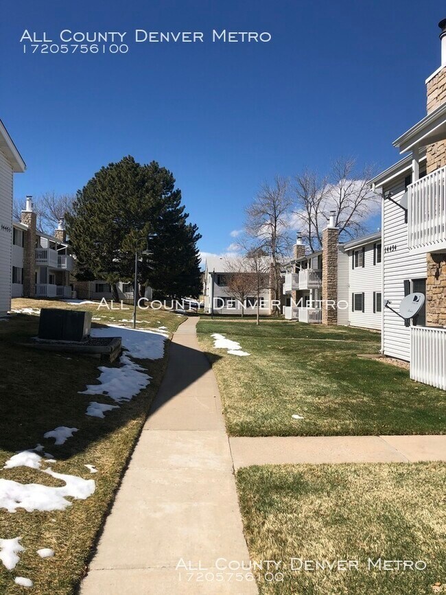 Building Photo - Beautiful Remodeled Apartment in Aurora