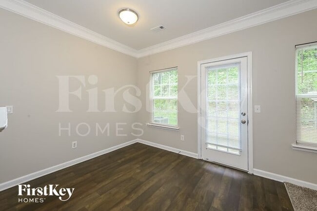 Building Photo - 874 Ivydale Ln SW