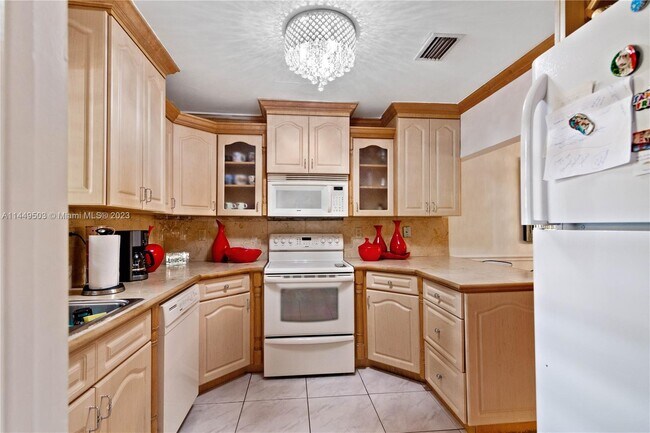 Foto del edificio - 3416 SW 112th Ave