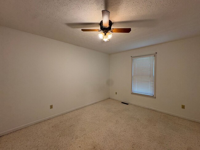 Foto del edificio - 420 W Windsor Cir