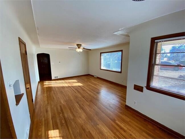 Foto del edificio - Charming 2 bedroom / 1 bath duplex for ren...