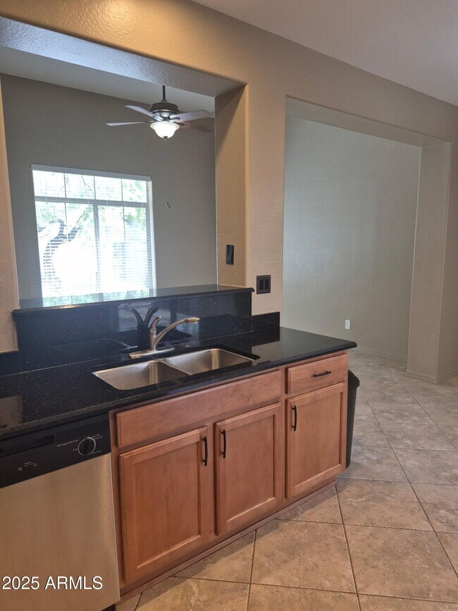 Foto del edificio - 3707 W Mccauley Ct