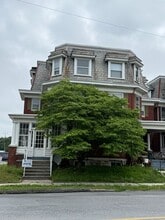 49 W Commerce St