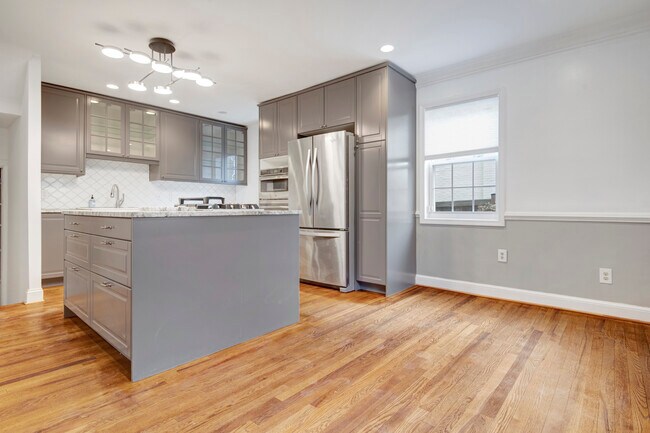 Building Photo - 4411 Ambler Dr