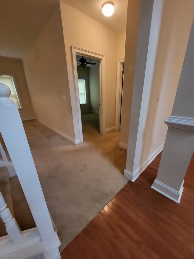 Foto del edificio - 316 Yorkshire Trce