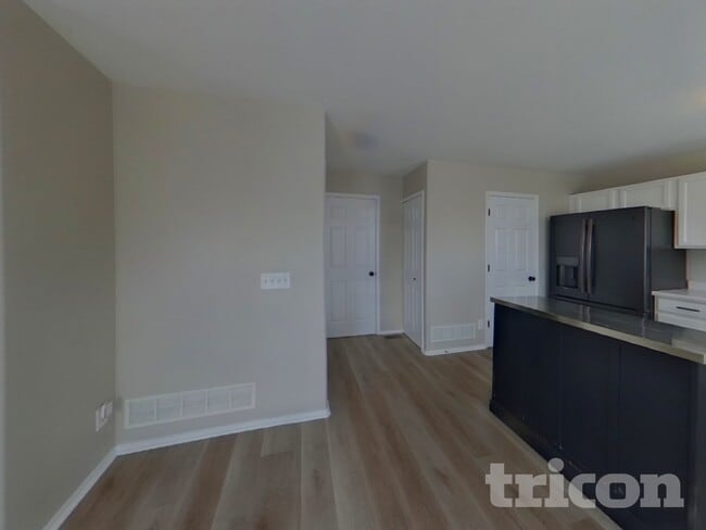 Building Photo - 5119 Chaise Dr