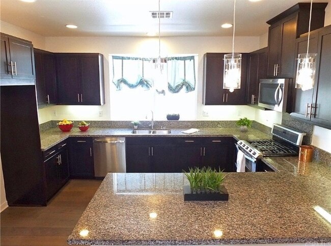 Foto del edificio - 5772 Acacia Ln