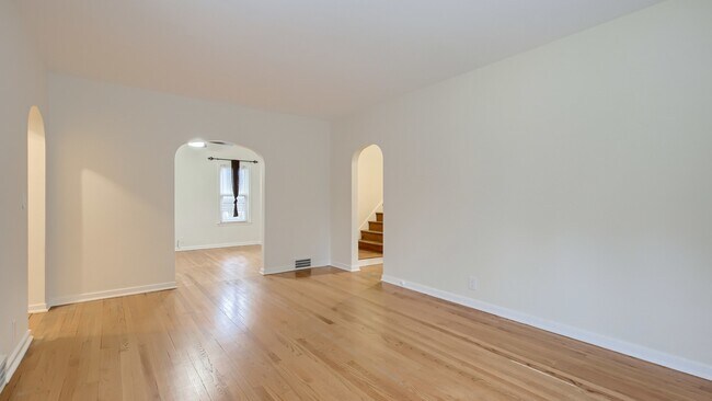 Foto del edificio - 626 N Hough St