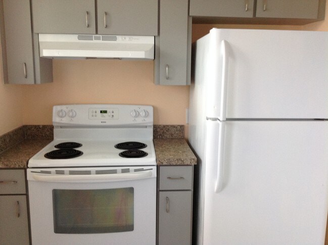 Clean - 320 3rd St N