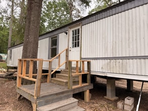 Building Photo - 5542 Whites Ferry Rd