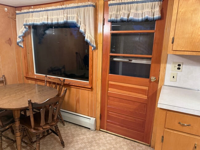 Building Photo - 4511 Lower Rhiney Creek Rd