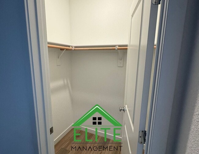 Foto del edificio - Charming Single-Bedroom Retreat in Manteca...
