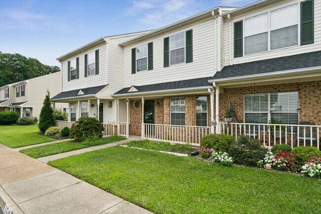 Foto del edificio - 3BR 2.5 BA Smithy Glen/Coventry York County