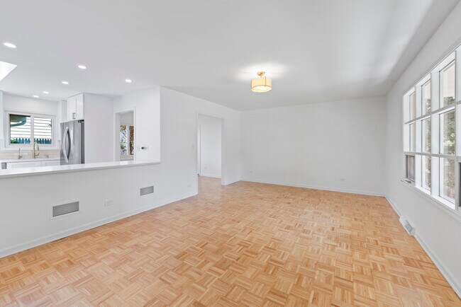 Foto del edificio - 5654 S Washington St