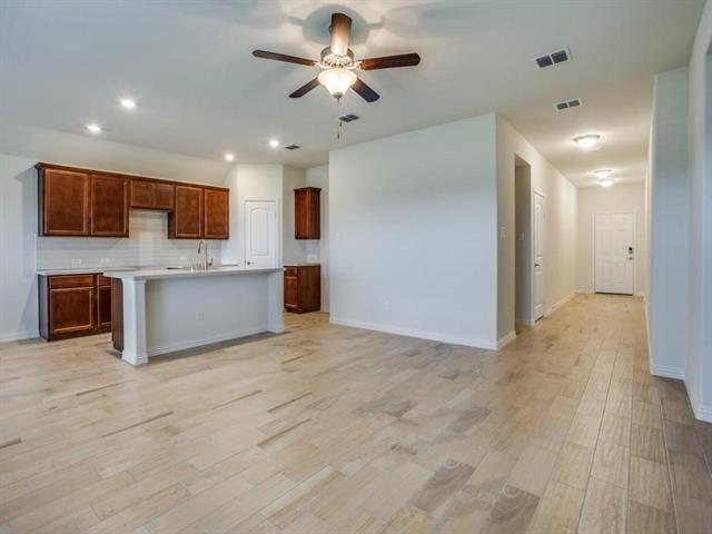 Foto del edificio - 8437 High Garden St