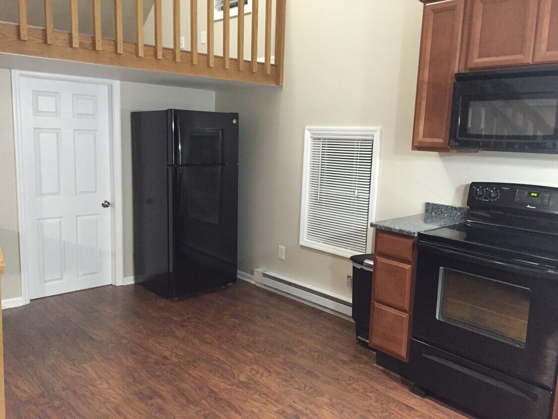 10 North St Unit upstairs, Fishkill, NY 12524 Apartments in Fishkill