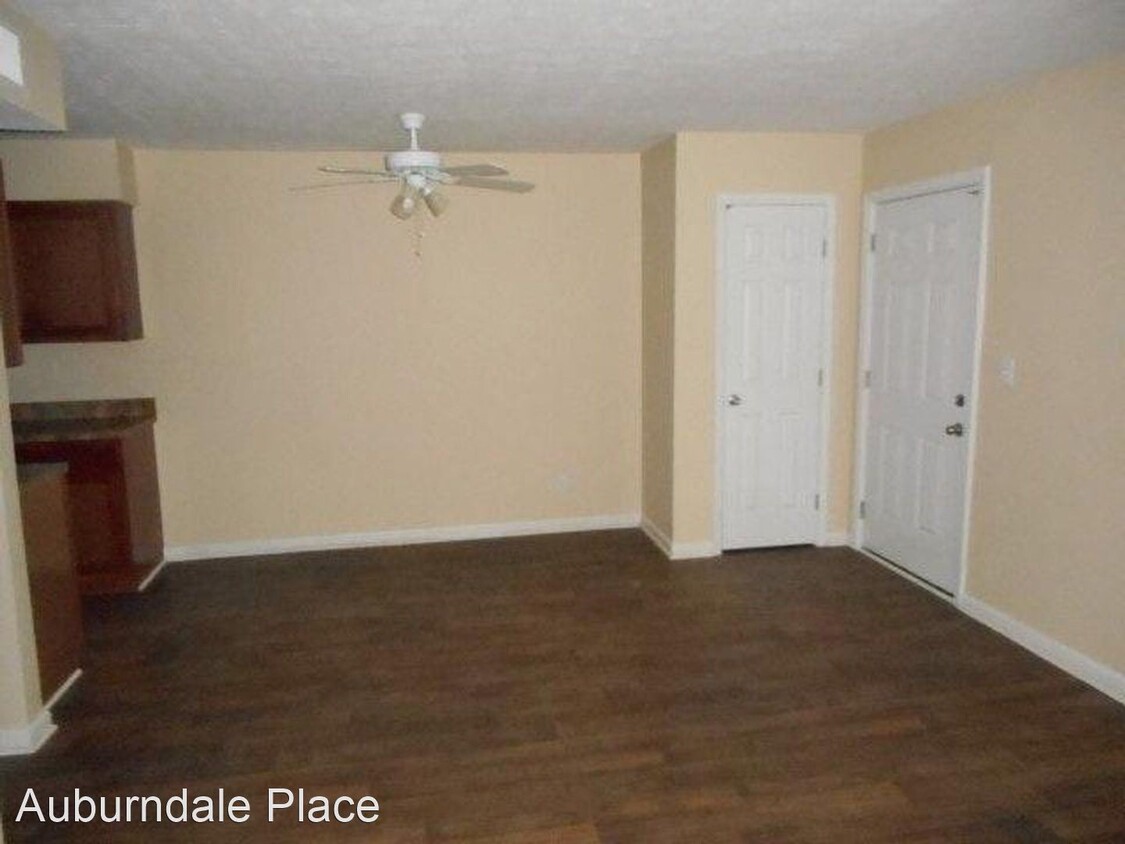 Primary Photo - 7308-7310 Southside Dr