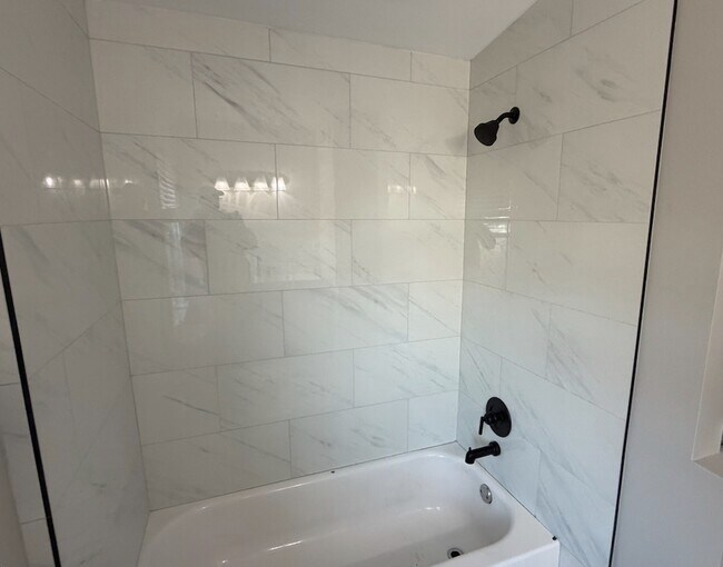 Foto del edificio - 409 Warner St