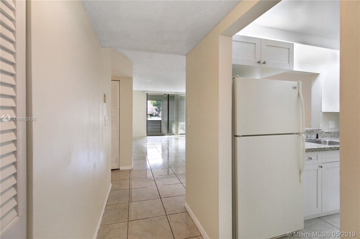 Foto principal - 2840 Somerset Dr