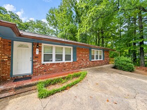 Building Photo - 5135 Jones Rd
