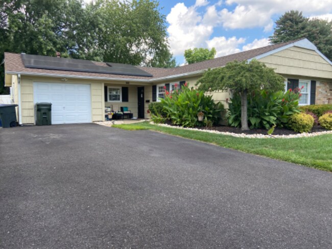 Foto del edificio - 144 Glenview Ln