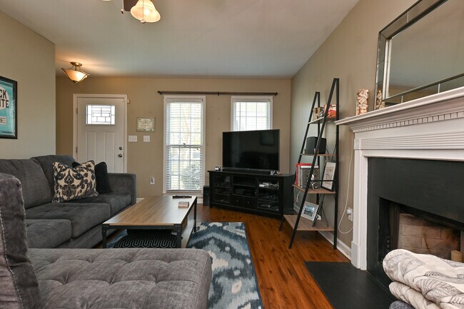 Foto del edificio - 120 Wakefield Dr