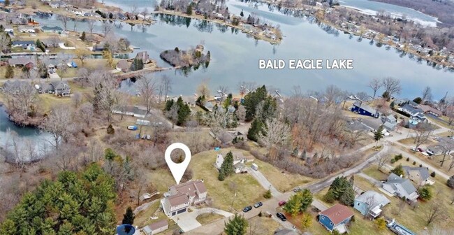 Foto del edificio - 758 Eagle Hill Rd