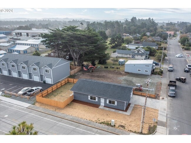 Building Photo - 2166