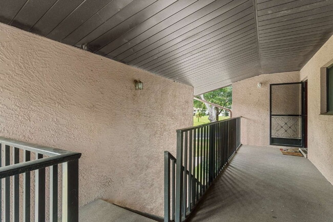 Building Photo - 2953 SW 32nd Ave