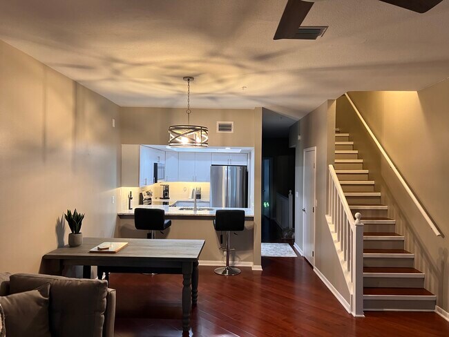 Foto del edificio - 320 Island Way