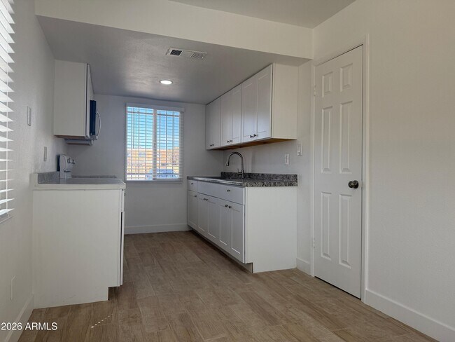 Foto del edificio - 4035 S 45th Pl