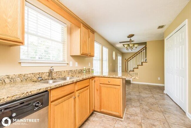 Building Photo - 880 Lavergne Ln, La Vergne, TN 37086