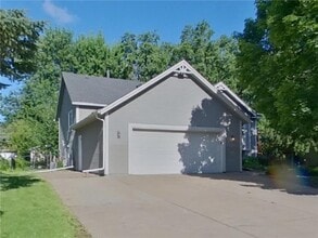 Building Photo - 2110 Helmo Ave N