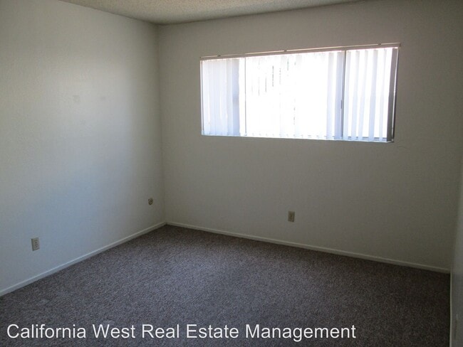 Building Photo - 885-897 Leff St