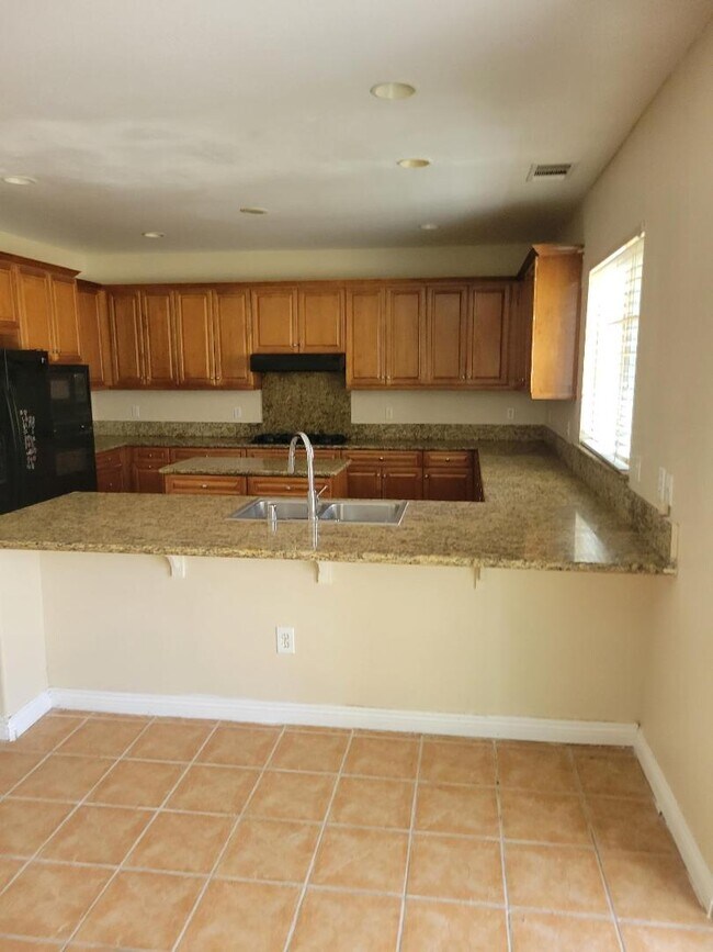 Building Photo - 44463 Buena Vista Way