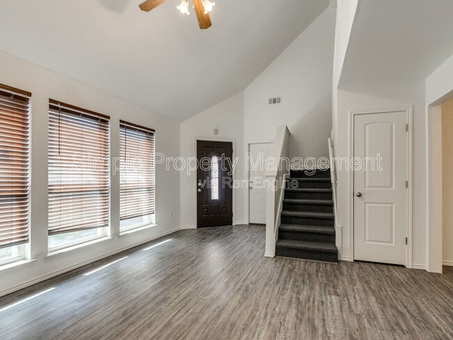 Building Photo - 1603 SW 23rd St