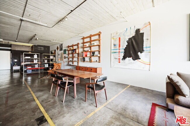 Building Photo - 1855 Industrial St