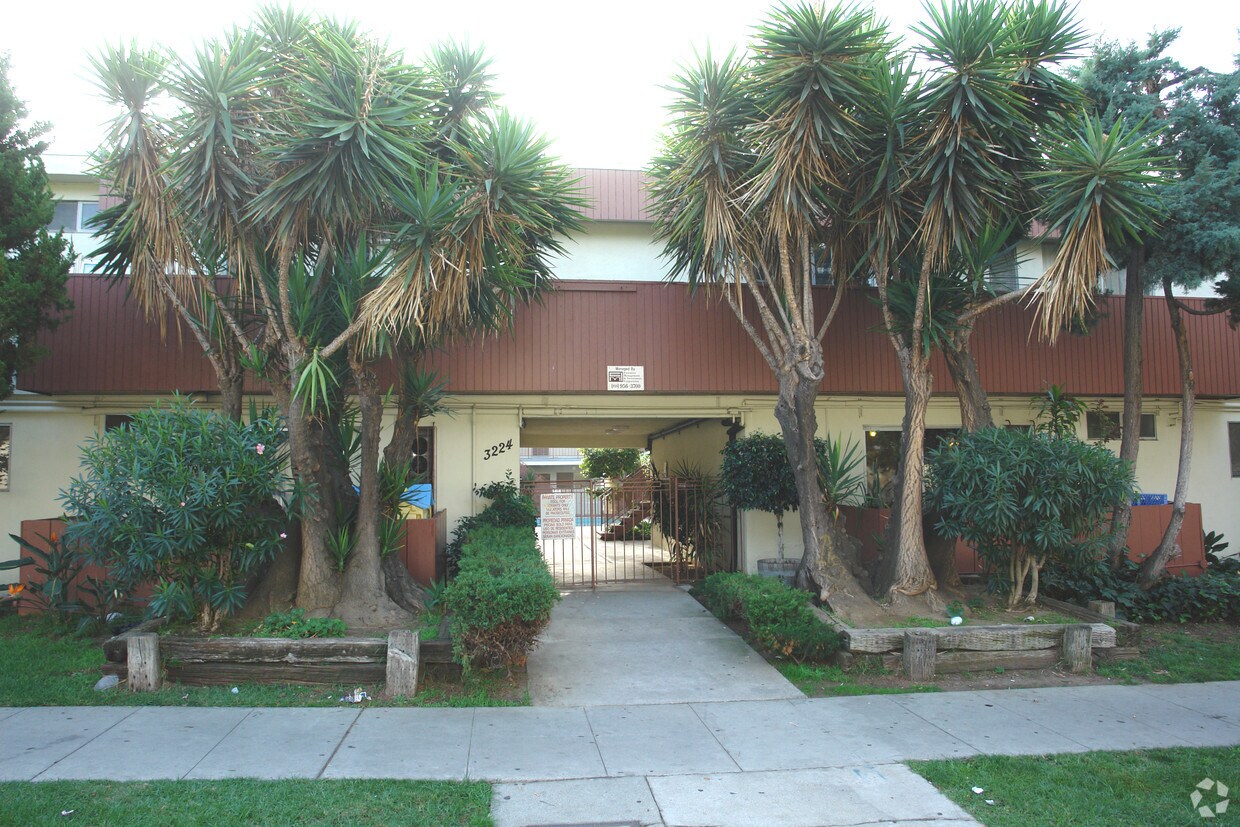Foto principal - 3224 Chapman St