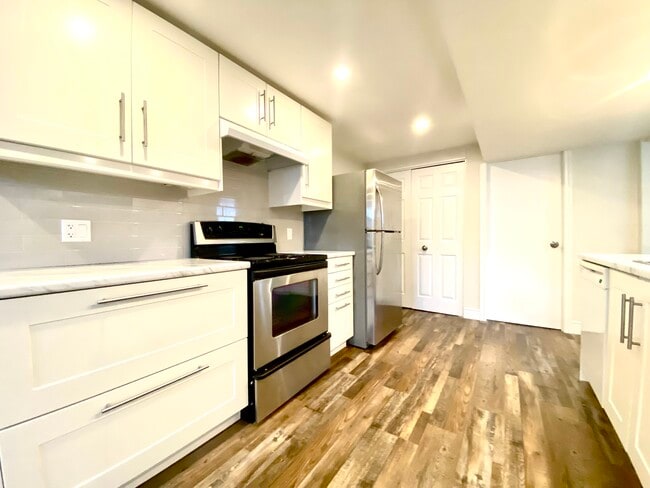 Building Photo - 254 Sanatorium Rd