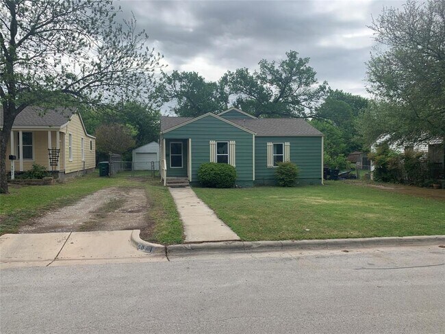 Building Photo - 5071 Mayfair St