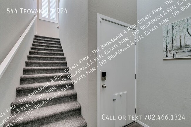 Building Photo - 544 Teovani St