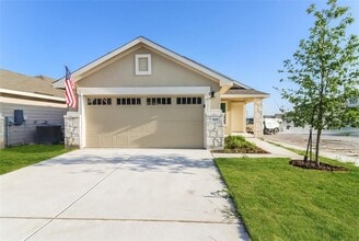 Building Photo - 3525 Stride Ln