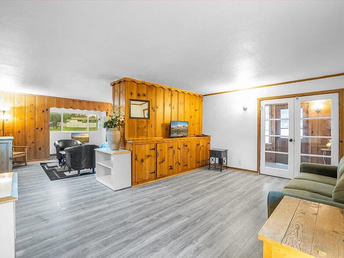 Primary Photo - Spacious Farmhouse Living with Open-Concep...